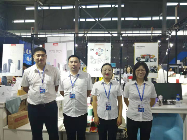 鐵盒廠家金裕制罐參展2019世界制造業(yè)大會(huì)